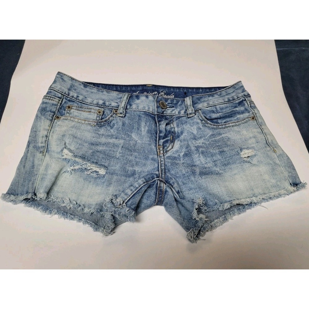 American Eagle AE Denim Shorts Women's 4, Low Rise Cut-off Medium Wash 3" Inseam